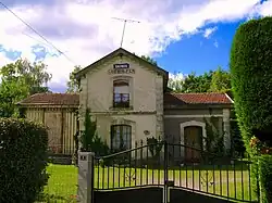 Ancienne gare de Saumos.