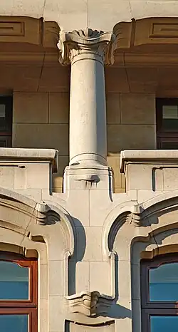 Anciens magasins Wolfers frères (colonne).