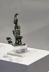 Le même aurige, NAMA 6190.