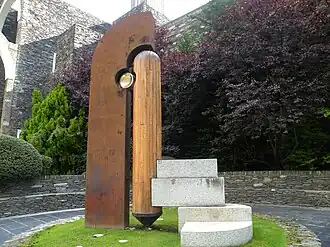 Sculpture à l'extérieur du sanctuaire de Meritxell.