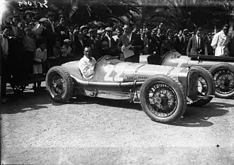 Avec le pilote André Morel au Grand Prix automobile de Saint-Sébastien 1926