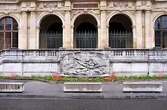 Sculptures Le Rhône et la Saône, par André Vermare (façade sud)