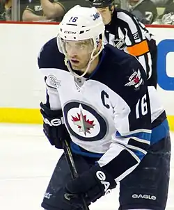 Photographie du joueur avec le maillot des Jets de Winnipeg