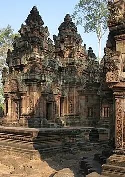 Sanctuaire Sud. Reliefs : dvarapala (divinités gardien-nes), 2007.