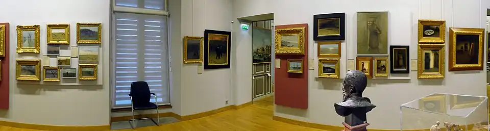 Panoramique d'une des salles des peintures.