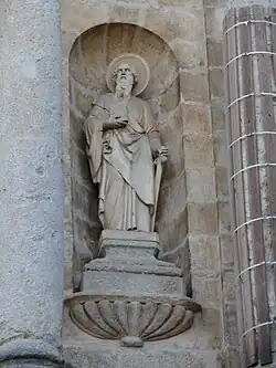 Statue de saint Paul.