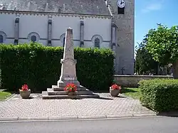 Le monument aux morts.