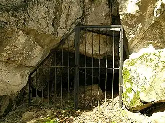 Image illustrative de l’article Grotte d'Antoliña