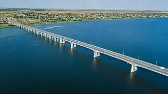 le pont autoroutier,