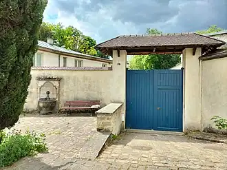 L'entrée du no&nbsp;2.