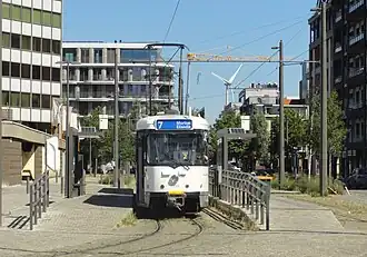 Le terminus commun avec la ligne 7 à Bataviastraat, ici un tramway de cette ligne.