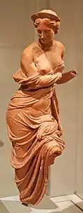 Aphrodite, production de Myrina (?), IIe&nbsp;siècle&nbsp;av. J.-C., Altes Museum de Berlin.