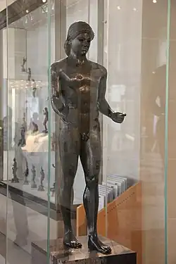 Apollon de Piombino. Bronze, cuivre, H. 1,15&nbsp;m. Vers 130-120 AEC. Louvre.
