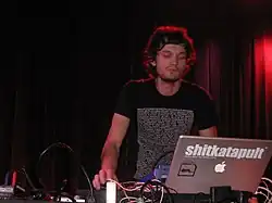 Description de cette image, également commentée ci-après