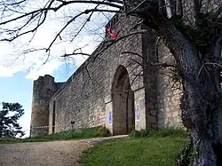 L'entrée au sud (avr.&nbsp;2013).