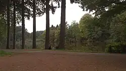 Lac de Pézanin en automne.