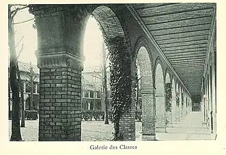 Des arcades, même brochure.