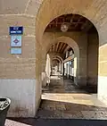 Arcades de l'immeuble des 42-66 quai du Port.
