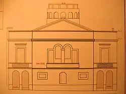 Façade d'une villa dessinée avec mesures.