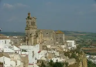 Arcos et l'église San Pedro (es)