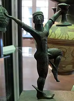 Art étrusque, base de thymiaterion, -500.