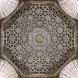 Plafond mudéjar récupéré lors de la démolition du palais des ducs de Maqueda à Tolède (XIIIe siècle).