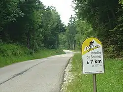 Kilomètre à 10 % après le croisement de la route de Quintal