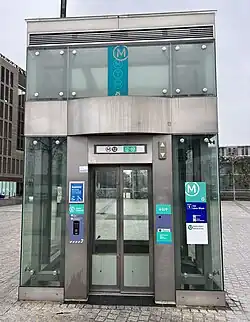 L'ascenseur de l'accès no&nbsp;1.