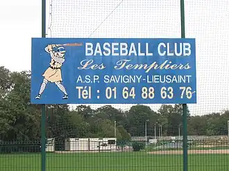 Pancarte à l'entrée du terrain des Templiers de Sénart