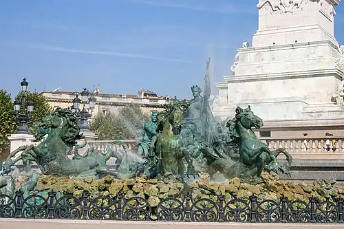 Fontaine Triomphe de la République..