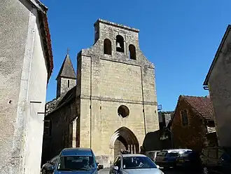 La façade occidentale de l'église.