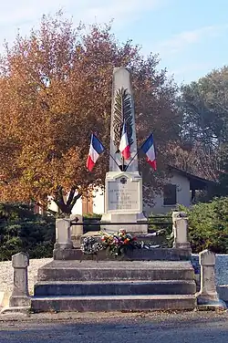 Le monument aux morts (nov.&nbsp;2010).