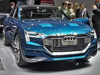 Audi e-tron quattro Concept à Francfort en 2015.