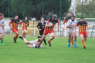 L'arbitre de Rugby Aurélie Groizeleau lors de la rencontre opposant Floirac et Aramits Asasp