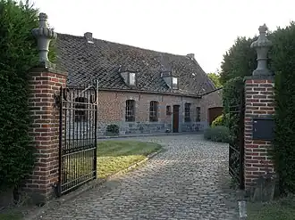 Ancienne ferme du 10 de la rue Renault Moulin (fin XVIIIe&nbsp;siècle).