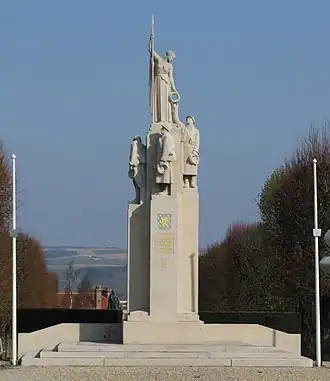 Le Partage des lauriers, monument au morts, Auxerre.
