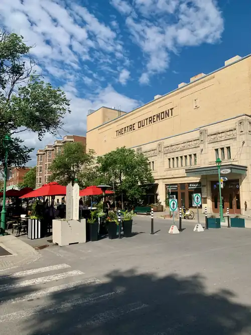 Description de l'image Avenue Bernard piétonnisée.png.