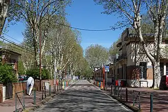 Image illustrative de l’article Avenue des Écoles-Jules-Julien