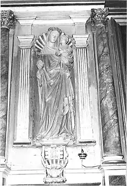 Statue du XVe&nbsp;siècle représentant la Vierge à l'Enfant, église de Carcenac.