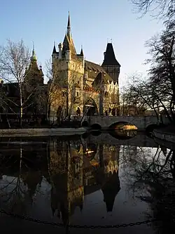 L'entrée du château.