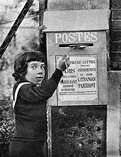 René Dary dans le rôle de Bébé