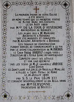 Bénédiction de la première pierre.