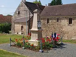 Le monument aux morts,