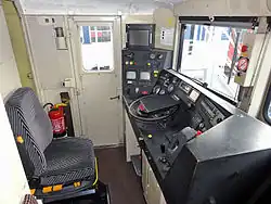 Cabine de conduite d'une BB&nbsp;17000.