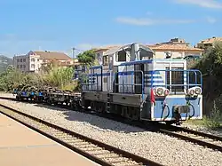 La BB no 406 ex-Speno en tête d'un train de travaux en Gare de L'Île-Rousse le 31 juillet 2015.