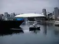 Le BC Place vu de False Creek.