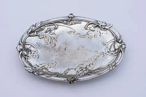 Plateau, argent, 30&nbsp;×&nbsp;22&nbsp;cm.