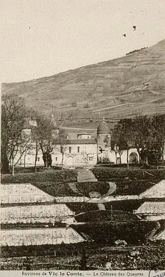 Château des Quayres près de Vic-le-Comte.