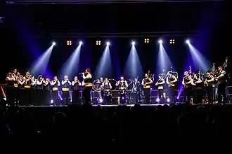 Description de cette image, également commentée ci-après