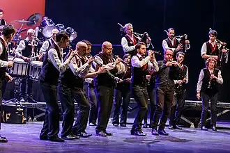 Description de cette image, également commentée ci-après